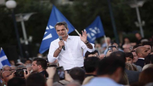Μητσοτάκης από Περιστέρι: «Αν με θέλετε πρέπει να με ψηφίσετε, όχι να πάμε παραλία» – Το μήνυμα του προέδρου της ΝΔ για την δεύτερη Κυριακή των εκλογών