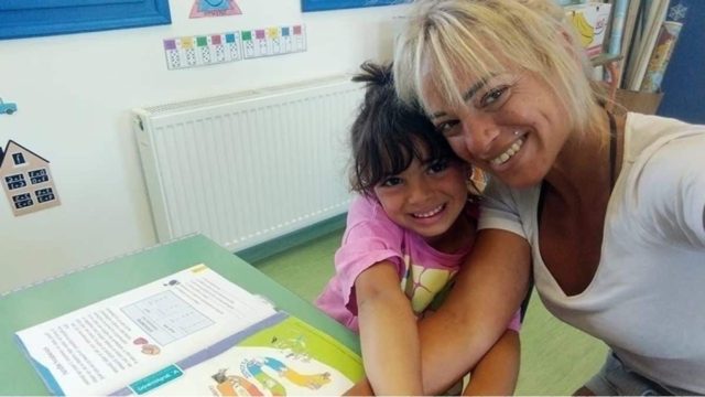 Δασκάλα δημοτικού στην Ηρακλειά έχει μία και μοναδική μαθήτρια… την κόρη της