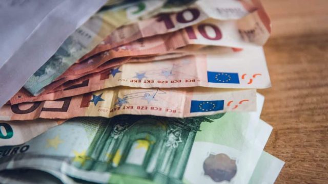Χαρμόσυνα νέα στα ATM για 680.000 πολίτες – «Έσκασε» το πολυπόθητο επίδομα