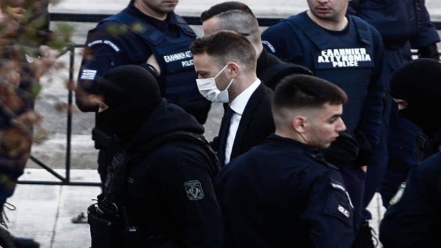 Έγκλημα στα Γλυκά Νερά: Σταθερά… άνιωθος ο φονιάς Αναγνωστόπουλος – Ψάχνει τρόπο να «σπάσει» τα ισόβια (video)