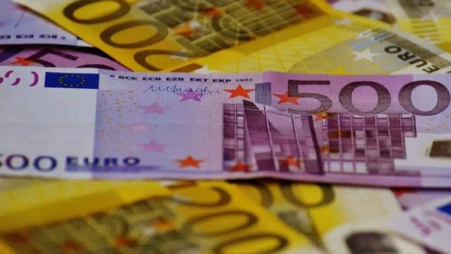 «Πράσινο φως» στα ATM – Στα σκαριά νέο επίδομα 300 ευρώ