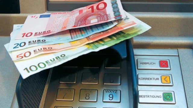 Επίδομα «ανάσα» για μαθητές: Ποιοι και πώς θα λάβουν άμεσα 350 ευρώ