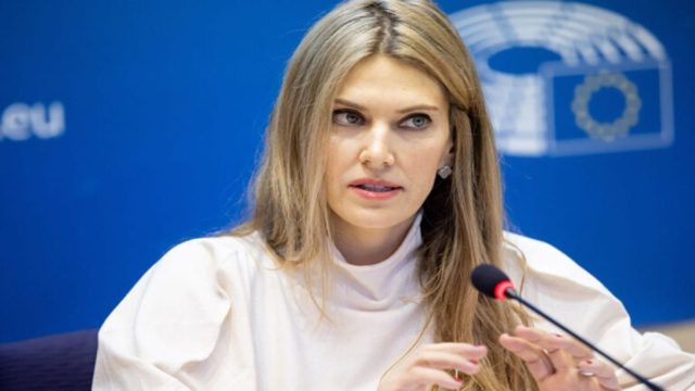 Εύα Καϊλή: «Να μπορέσει η ίδια να πάει στο…» – Αυτό είναι το πρώτο πράγμα που θα κάνει μόλις της αφαιρεθεί το ηλεκτρονικό βραχιολάκι (Video)