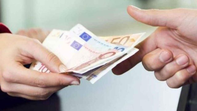 Χαράς ευαγγέλια για μαθητές: Επίδομα «ανάσα» 350 ευρώ!