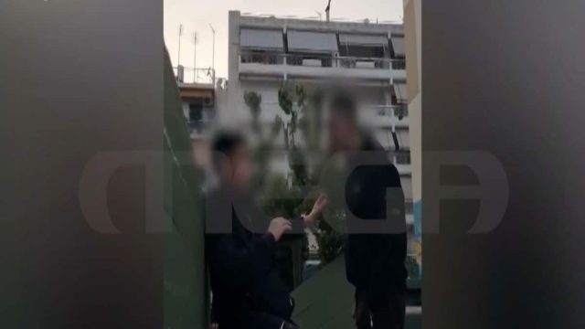 Γαλάτσι: «Είσαι μάγκας; Πάτα σε εμένα τα μπουκέτα. Δεν θα με ξανασπρώξεις» – Η επίθεση στον 12χρονο επί πληρωμή και η λήψη βίντεο για να αναρτηθεί στα social media (Video)