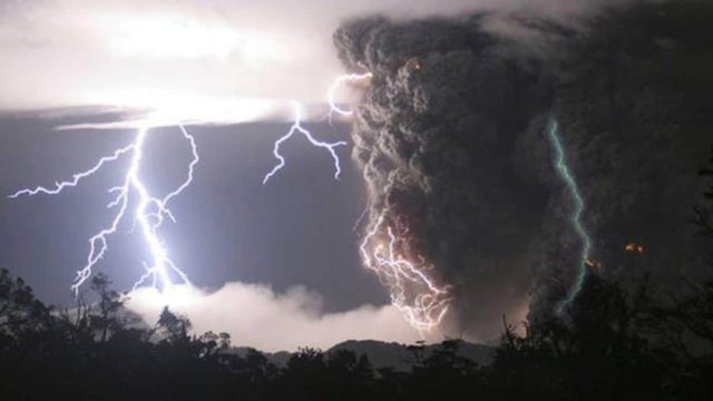 Κόκκινος «συναγερμός» από το meteo – Έρχονται έντονα καιρικά φαινόμενα τις επόμενες ώρες