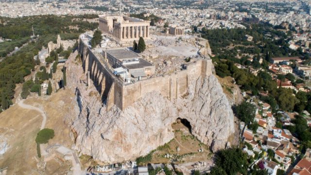 Ποιος είναι ο σούπερ ήρωας της Αθήνας… Το καμένο ανέκδοτο της ημέρας (15/5)