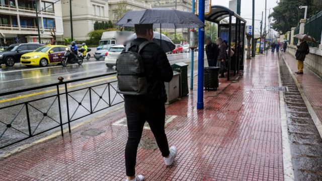 Καιρός σήμερα 1/5: Έκτακτο δελτίο από ΕΜΥ για την Πρωτομαγιά με καταιγίδες – Η πρόγνωση για όλη την εβδομάδα