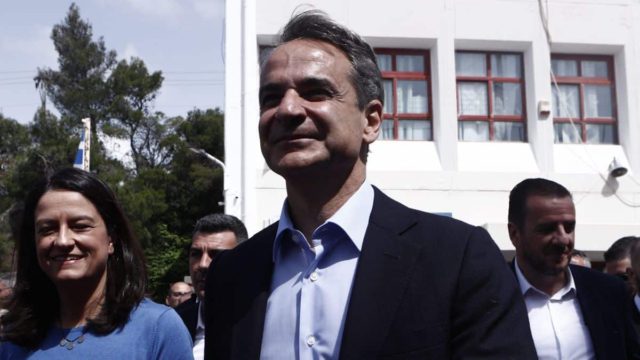 Εκλογές 2023: Ψήφισε στην Κηφισιά ο Κυριάκος Μητσοτάκης – «Αύριο θα ξημερώσει μια ακόμη καλύτερη ημέρα για τη χώρα μας» (video)