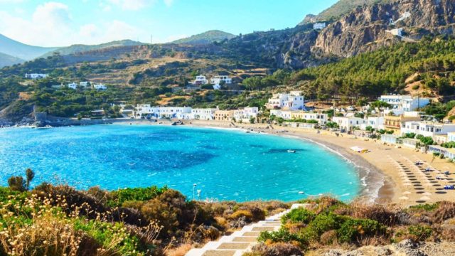 Μικρός παράδεισος ανάμεσα σε Αιγαίο και Ιόνιο – Το νησί όπου ο χρόνος «σταματά»!
