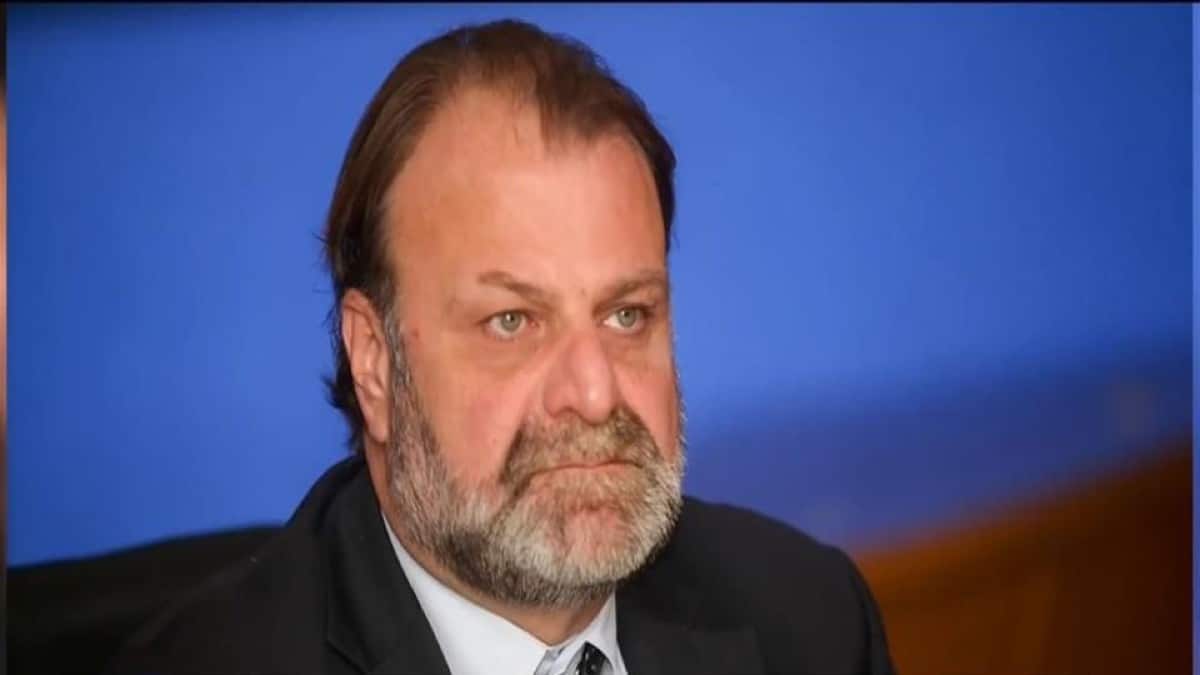 Λάζαρος Λασκαρίδης: Κρίσιμες ώρες για τον αντιδήμαρχο Καλλιθέας! Βρέθηκε δεύτερο αιμάτωμα, τραύμα στον πνεύμονα από σπασμένο πλευρό και έχει και κατάγματα (Video)