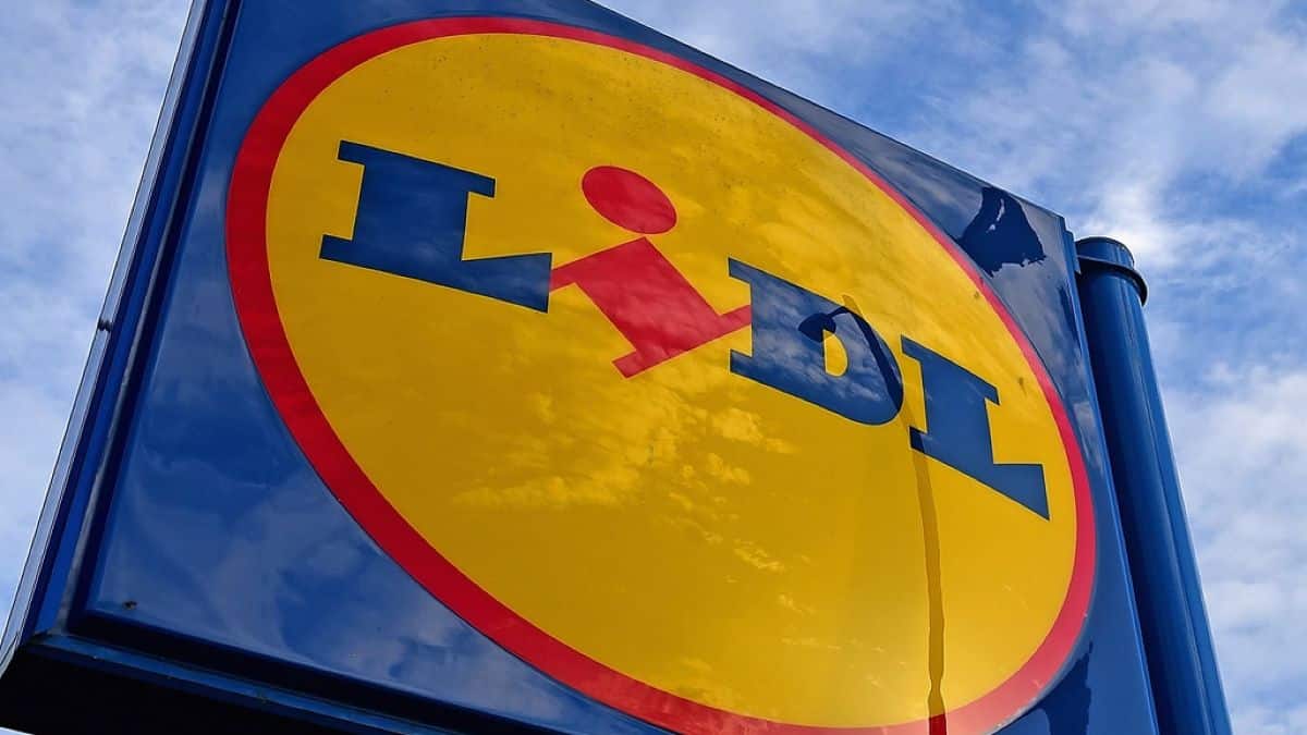 Ουρές στα Lidl από νωρίς το πρωί – «Ανάσα» στην τσέπη από την αλυσίδα!