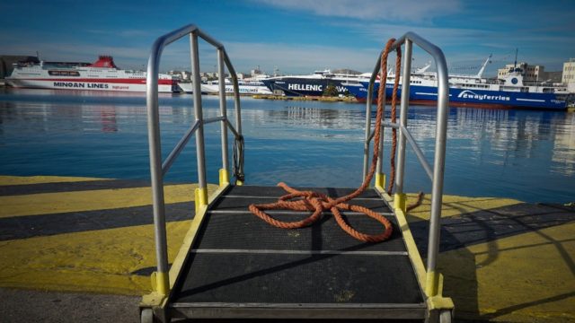 Άνδρας εντοπίστηκε νεκρός στο λιμάνι του Πειραιά
