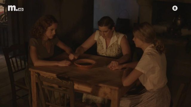 «Μας έφεραν τόσες αναμνήσεις στο μυαλό…» – Οι «Άγριες Μέλισσες» επέστρεψαν και το Twitter έπαθε ξανά παράνοια με την ιστορική σειρά