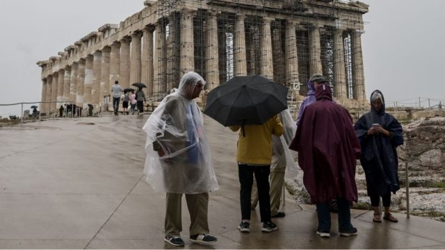 Κατάρρευση από τα Μερομήνια: «Ακραία φαινόμενα το καλοκαίρι – Παναγιά θα κάνουμε με…»