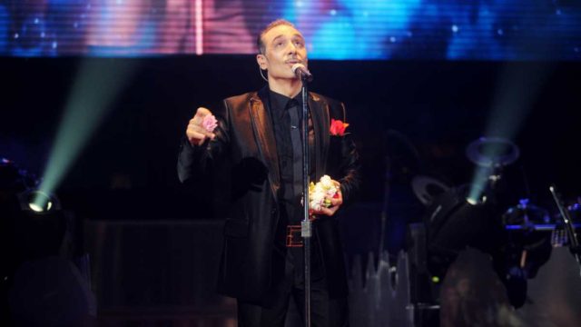 «Ράγισε» ο γάμος του Νότη Σφακιανάκη: Αυτή είναι η κούκλα Βρετανίδα σύζυγος του – Ο λόγος του χωρισμού (photos)
