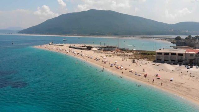 Θρίλερ στην Λευκάδα: Εντοπίστηκε πτώμα σε οικογενειακή παραλία