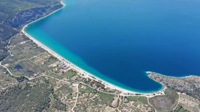 «Παράδεισος» που θυμίζει Ιόνιο: Ιδανικός προορισμός για ανάσα δροσιάς μόνο 70 λεπτά από την Αθήνα
