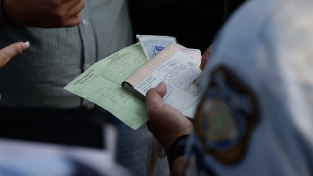 Το άγνωστο πρόστιμο που «απειλεί» τα παλιά αυτοκίνητα – Τι πρέπει να προσέξετε άμεσα