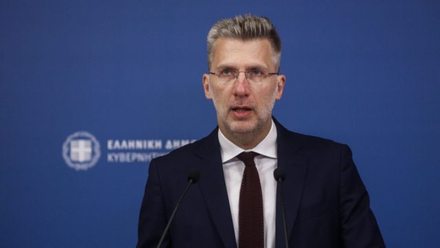 Σκέρτσος: Ο «Πινόκιο» ΣΥΡΙΖΑ μιλάει για «πάγωμα μισθών»