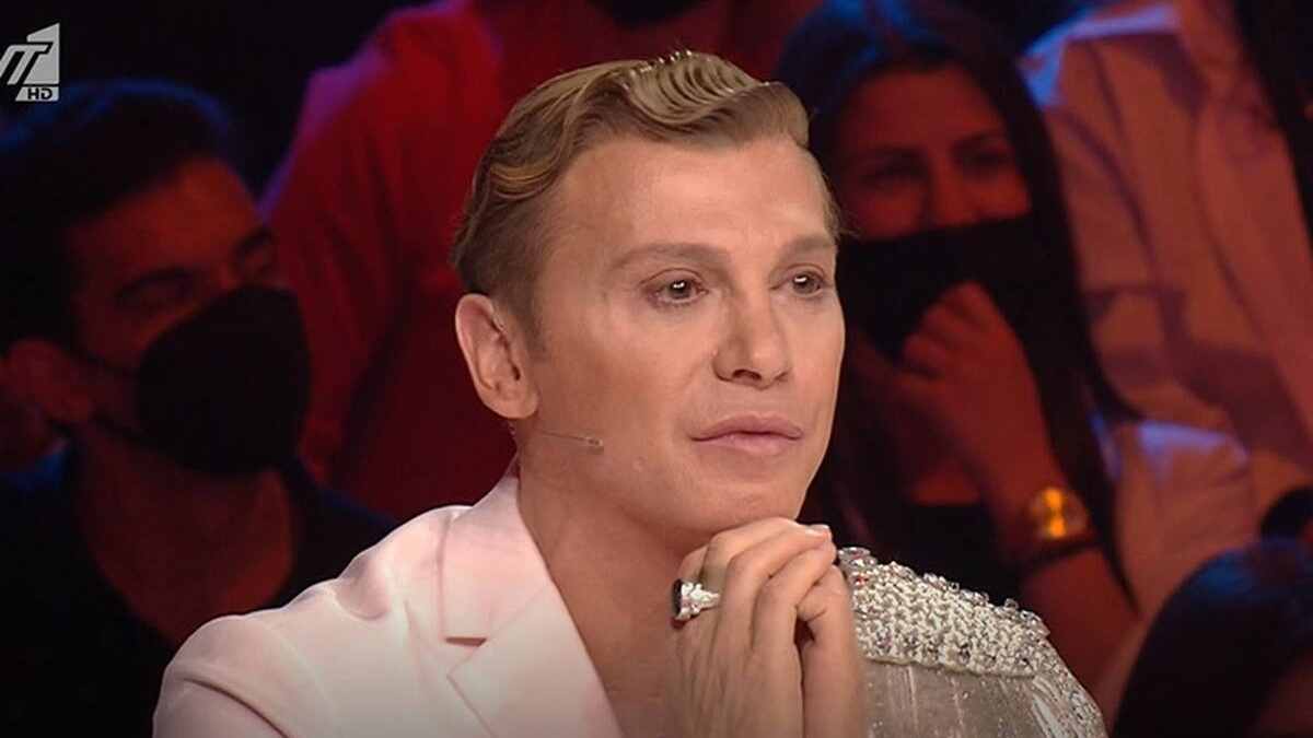 «Πώς έγινες έτσι;»: Η μάχη του Τάκη Ζαχαράτου με την κατάθλιψη και τα περιττά κιλά