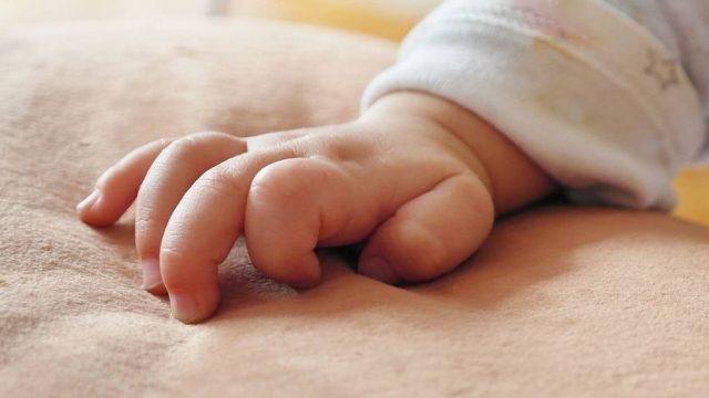 Θρίλερ με τον θάνατο 15 παιδιών σε δύο κλινικές: Η «άγνωστη» έρευνα της ΕΛ.ΑΣ. στο Μαρούσι για τον καρδιοχειρουργό