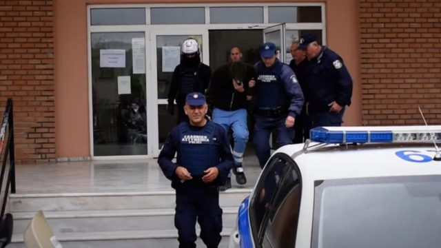 Θάνατος βρέφους στην Άρτα: «Έφτασα στο αυτοκίνητο και το παιδί μου ήταν νεκρό» – Η απολογία του 37χρονου πατέρα