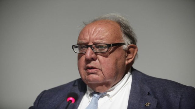 Θεόδωρος Πάγκαλος: Αυτές ήταν οι γυναίκες της ζωής του! Οι 3 μεγάλοι έρωτες και τα 5 παιδιά του