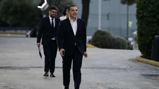 Έκανε κουβέντα… για το Champions League ο Τσίπρας: «Αλλού θα δείτε το γκολ…»