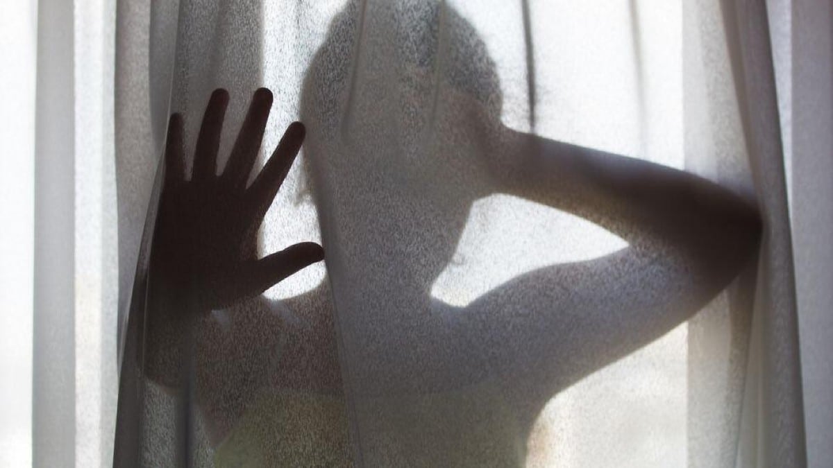 Φρίκη στην Καβάλα: Ασύλληπτο – Εξετάζονται και τα 8 αδέρφια για βιασμό από τον 52χρονο πατέρα