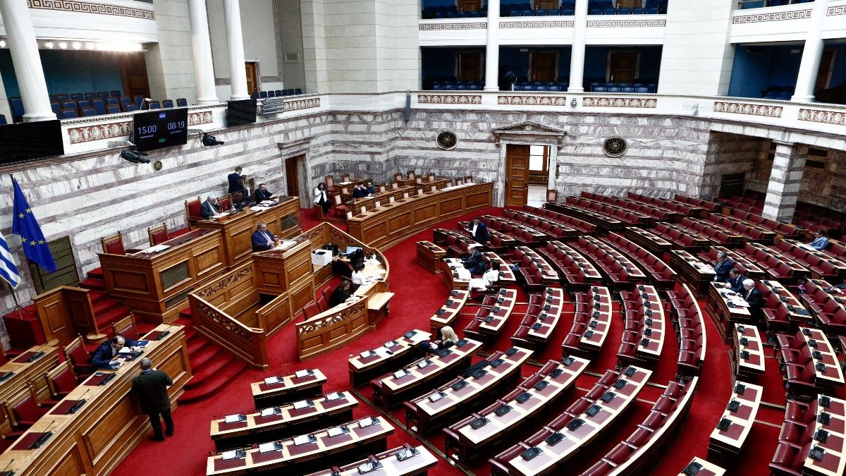 «Γελούν και οι πέτρες»: Ο υποψήφιος βουλευτής που πήγε με καφέ για να δει αν εκλέχτηκε