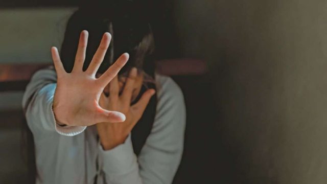Βιασμός 12χρονης στον Κολωνό: Στη φυλακή ένας 46χρονος Πακιστανός  – Ελεύθερος με όρους ο παιδόφιλος της Ομόνοιας