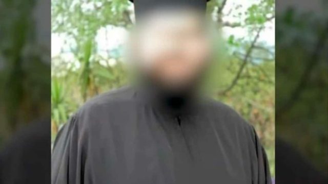 Φρίκη στο Ναύπλιο: Αυτός είναι ο 40χρονος ιερέας που συνελήφθη για ασέλγεια σε 12χρονο αγοράκι – Έστελνε βίντεό του να αυνανίζεται γυμνός (Video)