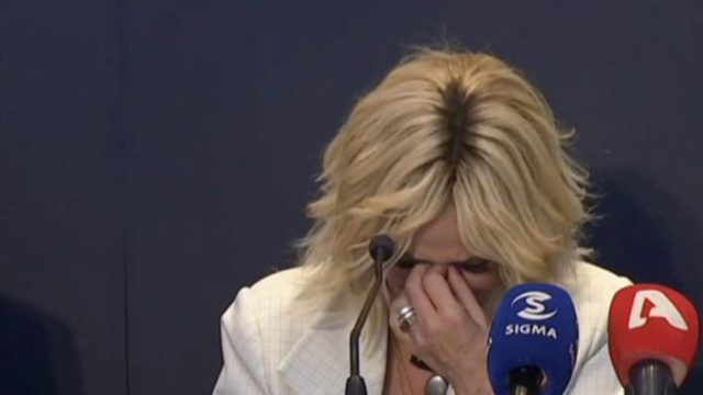 Ξέσπασε σε κλάματα η Άννα Βίσση: «Φοβάμαι μην τελειώσει αυτό που κάνω – Φοβόμουν τον Καρβέλα…» (Video)