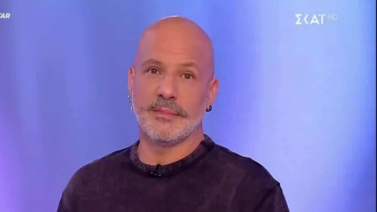 Νίκος Μουτσινάς: «Έλα παιδιά, χαμός…» – Το μήνυμά του για την περιπέτεια της υγείας του