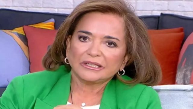Καθηλώνει η Ντόρα Μπακογιάννη: «Όταν άκουσα τη λέξη καρκίνος φοβήθηκα! Είναι μια αρρώστια την οποία την έχεις για πάντα. Ζεις με αυτήν και…» – Η αποκάλυψη για τη διαθήκη της (Video)