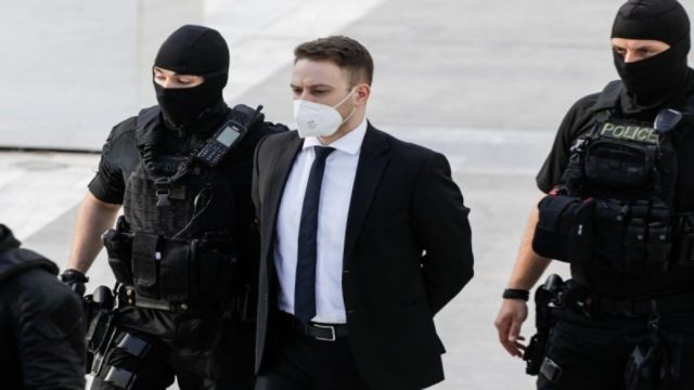 Έγκλημα στα Γλυκά Νερά: Ανατροπή “βόμβα” στη δίκη του Μπάμπη Αναγνωστόπουλου – Δεν το περίμενε ούτε ο… 34χρονος συζυγοκτόνος (Video)