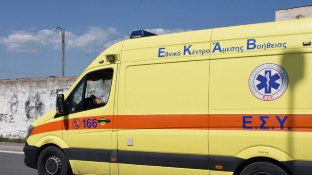 Τραγωδία στην Θάσο: Τουρίστρια κατέληξε σε παραλία ενώ περίμενε το ασθενοφόρο