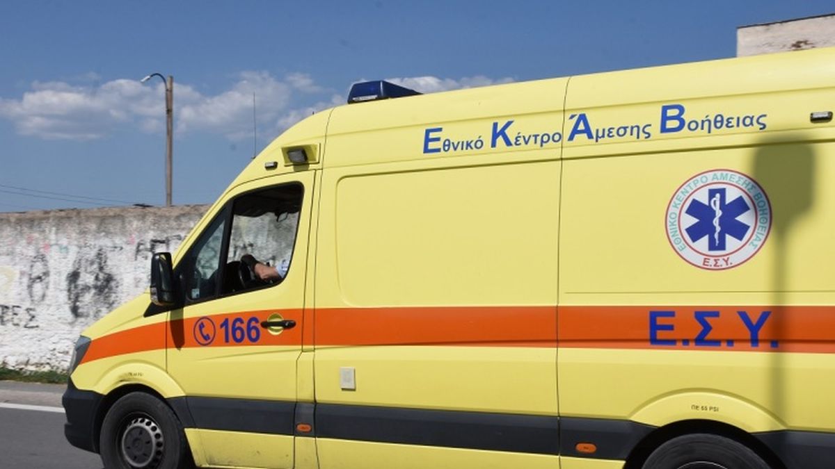 Τραγωδία στην Θάσο: Τουρίστρια κατέληξε σε παραλία ενώ περίμενε το ασθενοφόρο