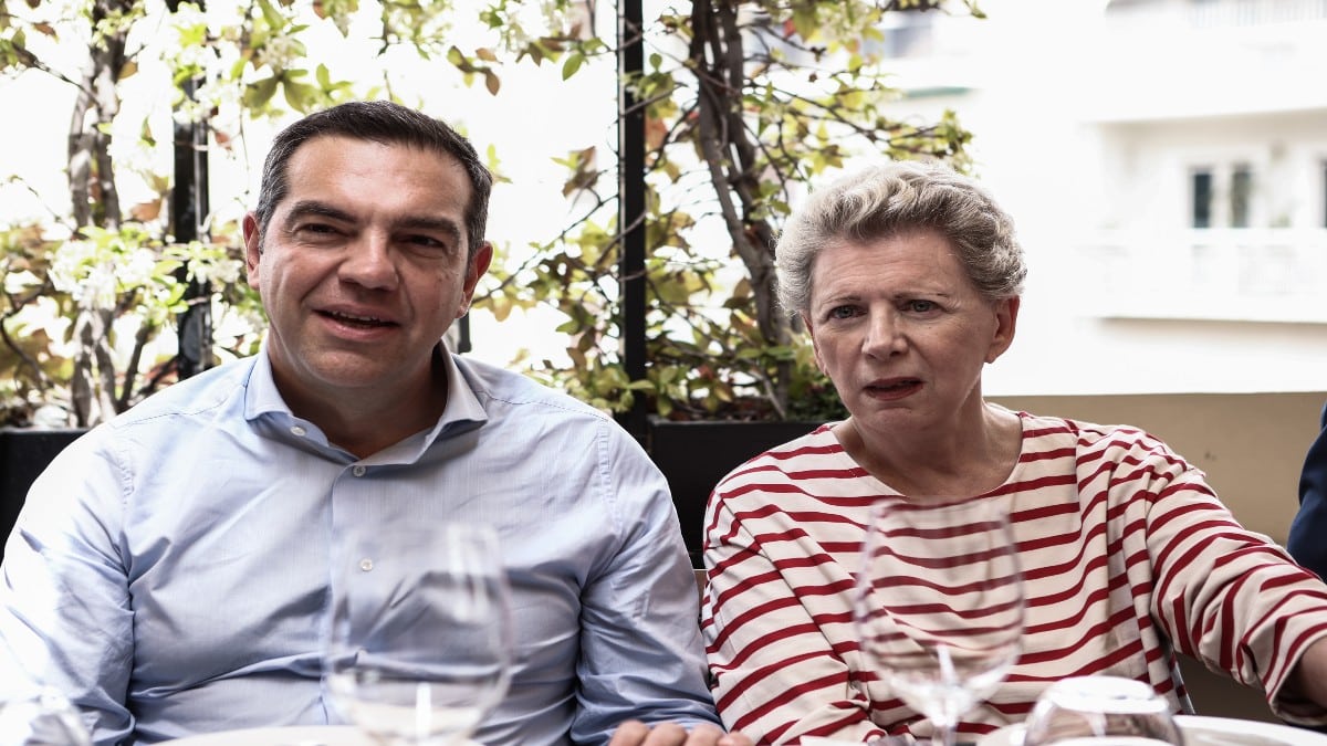 «Χρειάζεται να πάρει…» – Η Έλενα Ακρίτα αποκάλυψε το πολιτικό μέλλον του Αλέξη Τσίπρα (Video)