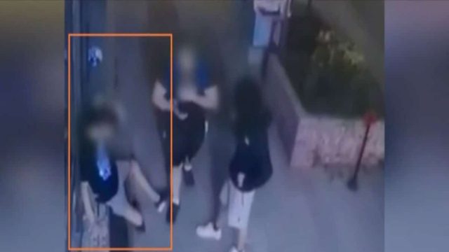 «Κάποιες κοτούλες κ@λ@π@ιδ@ του κ@ρ@τ@… που οι γονείς τους γ@μι@@ντ@» – “Έκρηξη” οργής από τον πατέρα του 17χρονου που μαχαίρωσαν στο Ελληνικό (photo-video)