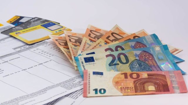 Νέο έκτακτο επίδομα 1.950€ – Ποιοι το «σηκώνουν» άμεσα από τα ΑΤΜ