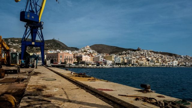 Νέο εργατικό ατύχημα στο Πέραμα: Στο νοσοκομείο 27χρονος που έπεσε από σκαλωσιά