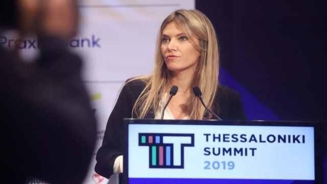 Στην αντεπίθεση η Εύα Καϊλή: «Πριν έρθω στην Ελλάδα, θέλω να έχω αθωωθεί ή να έχω γκρεμίσει το κατηγορητήριο» (video)
