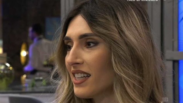 First Dates: Στήθηκε «πάρτι» στο Twitter –  «Η άλλη περίμενε τον Αργυρό και της ήρθε ο λογιστής του»