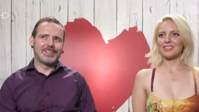 Ζευγάρι πήγε στο «First Dates» και παραλίγο να «σκοτωθεί» στο ξύλο: «Είσαι λούμπεν, μυρίζεις πτώμα, δεν πρόκειται να ξαναβγώ μαζί της»