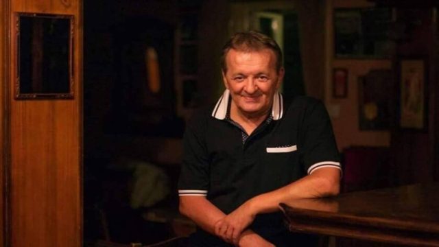 Γιώργος Γεωργίου: Από ιατρικός επισκέπτης… “γιατρός” της αθλητικής δημοσιογραφίας! Οι viral ατάκες, ο θάνατος του γιου του, η απόπειρα αυτοκτονίας της 1ης γυναίκας του, ο τζόγος και η… ανακοπή