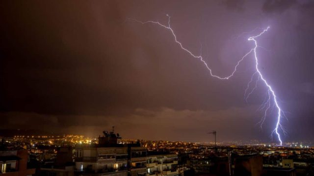 Έκτακτο δελτίο επιδείνωσης του καιρού: Τριήμερη κακοκαιρία με βροχές και καταιγίδες – Από σήμερα (16/6) τα έντονα φαινόμενα