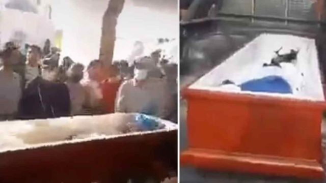 Ιησούς Χριστός νικά και όλα τα κακά σκορπά: Γυναίκα άρχισε να χτυπά το φέρετρο στην κηδεία της – Σοκαριστικές εικόνες (Video)