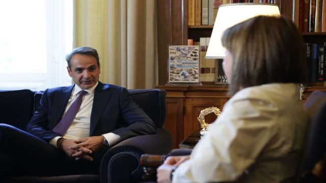 Κυριάκος Μητσοτάκης: «Θα δουλέψουμε για ένα καλύτερο αύριο» – Αυτή θα είναι η σύνθεση της νέας κυβέρνησης – Τα φαβορί και αουτσάιντερ για το νέο υπουργικό (Video)
